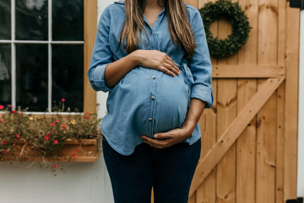 camylla battani dz8g0IxEqh0 unsplash Best Pregnancy and Oral Health